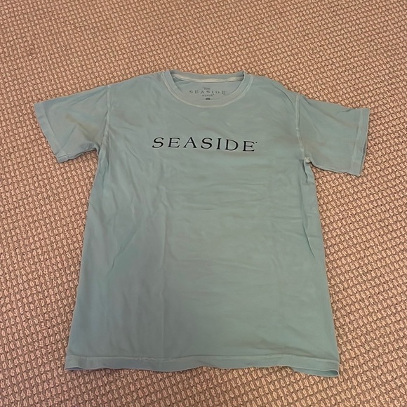 Seaside Style T-Shirt - Picture 1 of 3